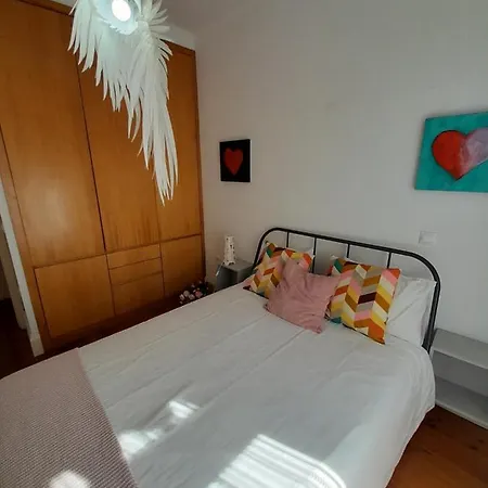 Апартаменты Comfortable 2 Bedrooms By Great&cosy Порту